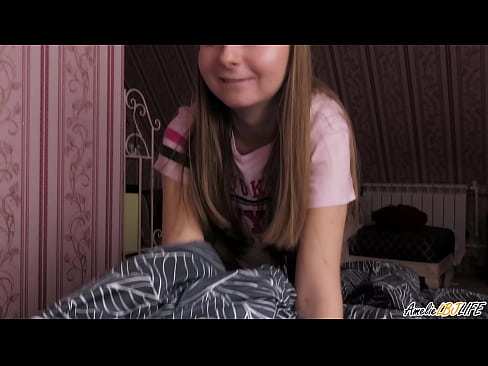 ❤️ Nitsentsitra lalina ny BFF-ny i Blondie ary niditra tao am-bavany ️❌ Super sex aminay ﹏